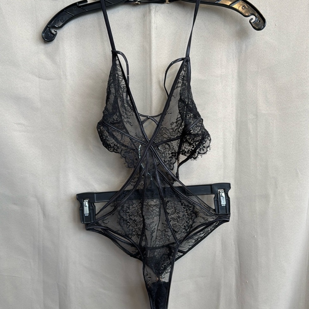 Honey Birdette Envy Black Lace Strappy Teddy Bodysuit Size Small NWT
